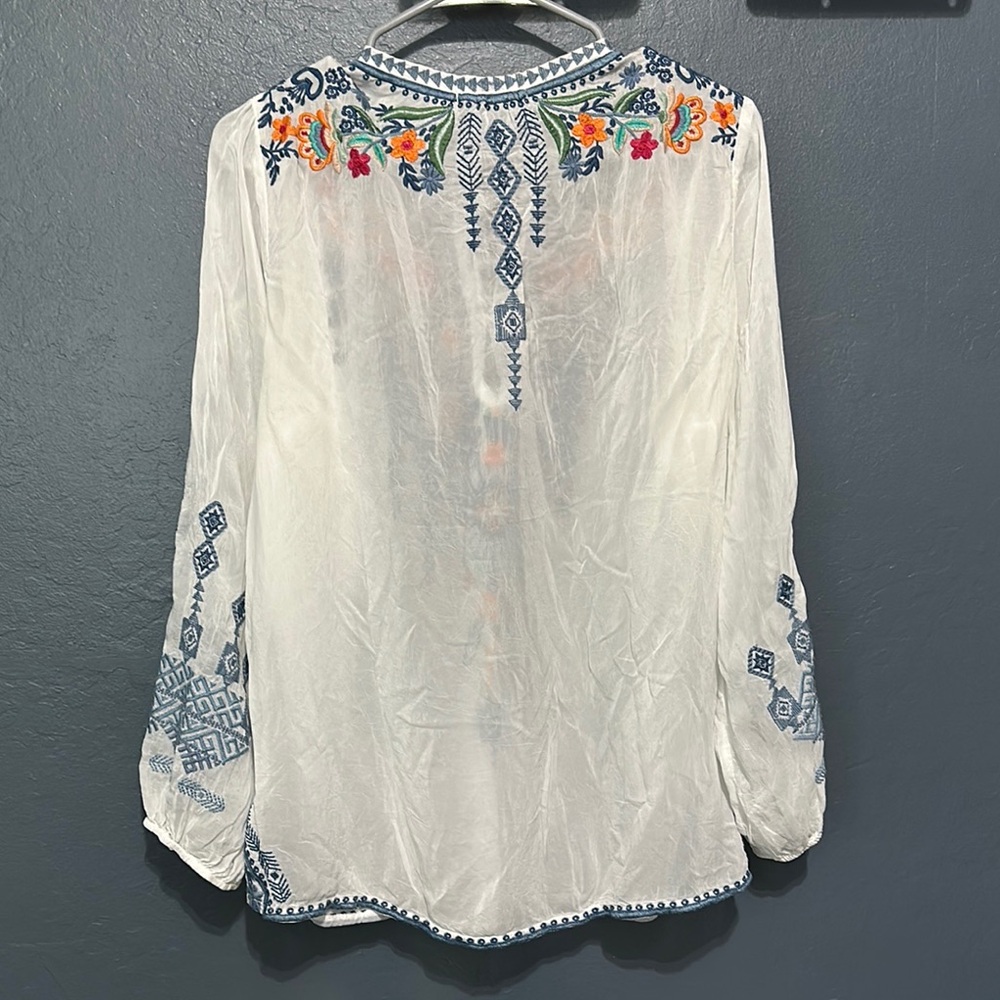 Johnny Was Cream Embellished Blouse with Mandarin Collar and Relaxed Fit - Picture 3 of 7